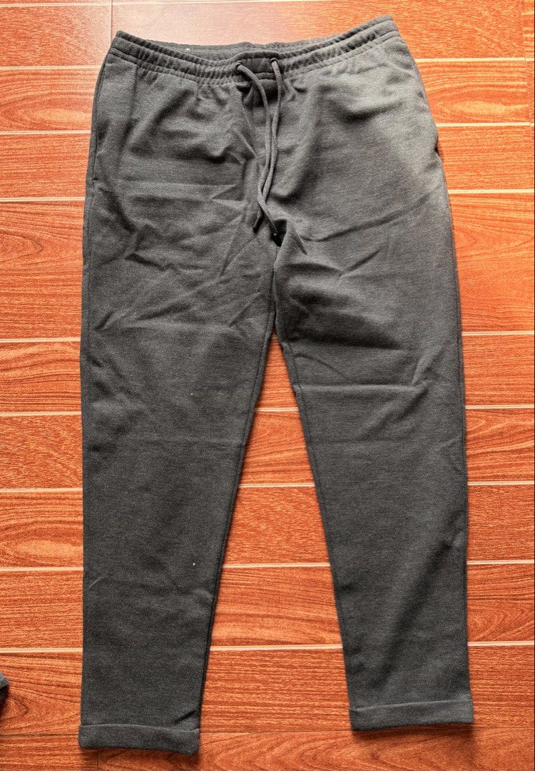 Zara Trousers — Gray (Category: Trousers) located in Taguig. Submitted by adridrp (Listing ID 1451903630, Image 1). Description: .