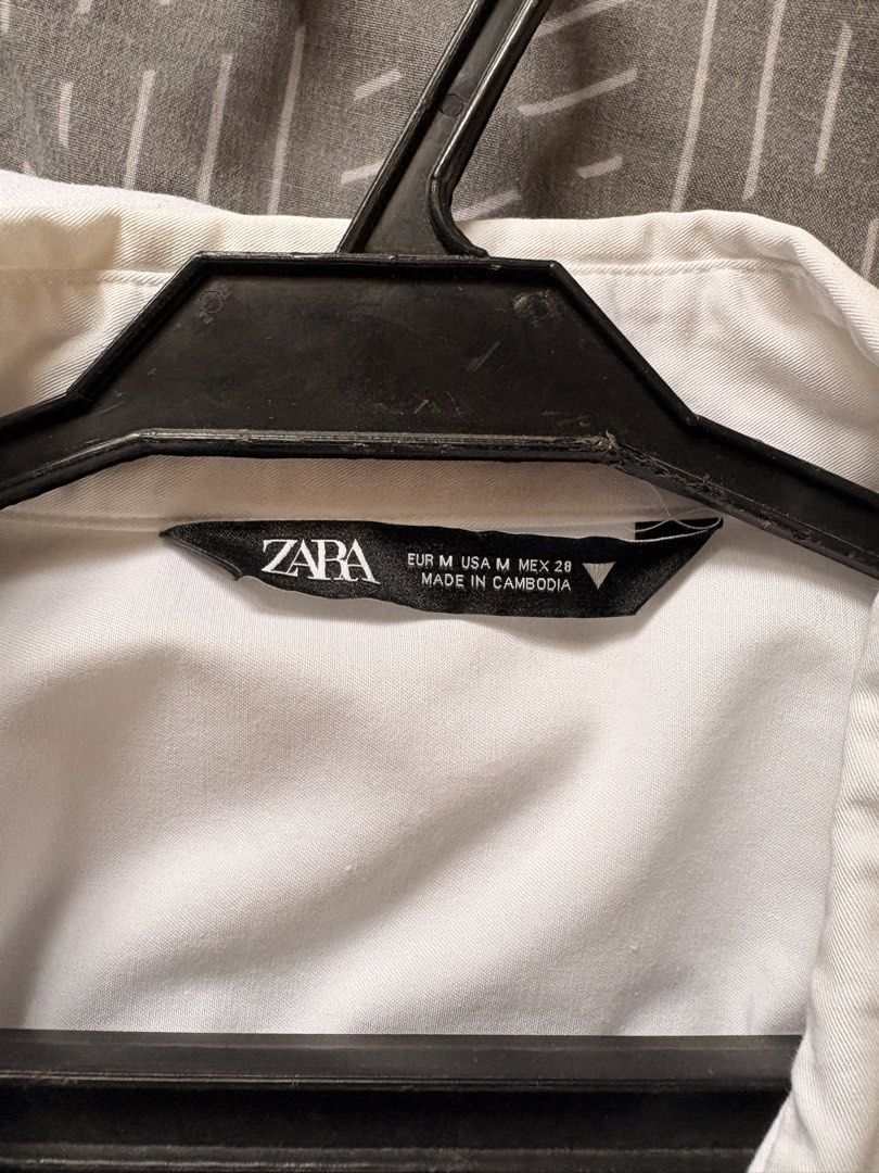 ZARA White Cropped Polo Short with Pockets (Category: Shirts) located in Santa Rosa. Submitted by bluemingbh (Listing ID 1451962576, Image 2). Description: - White ZARA cropped shirt - Size M - never used mop: gcash, bdo, maribank mod: j&t, sdd (makati or laguna).
