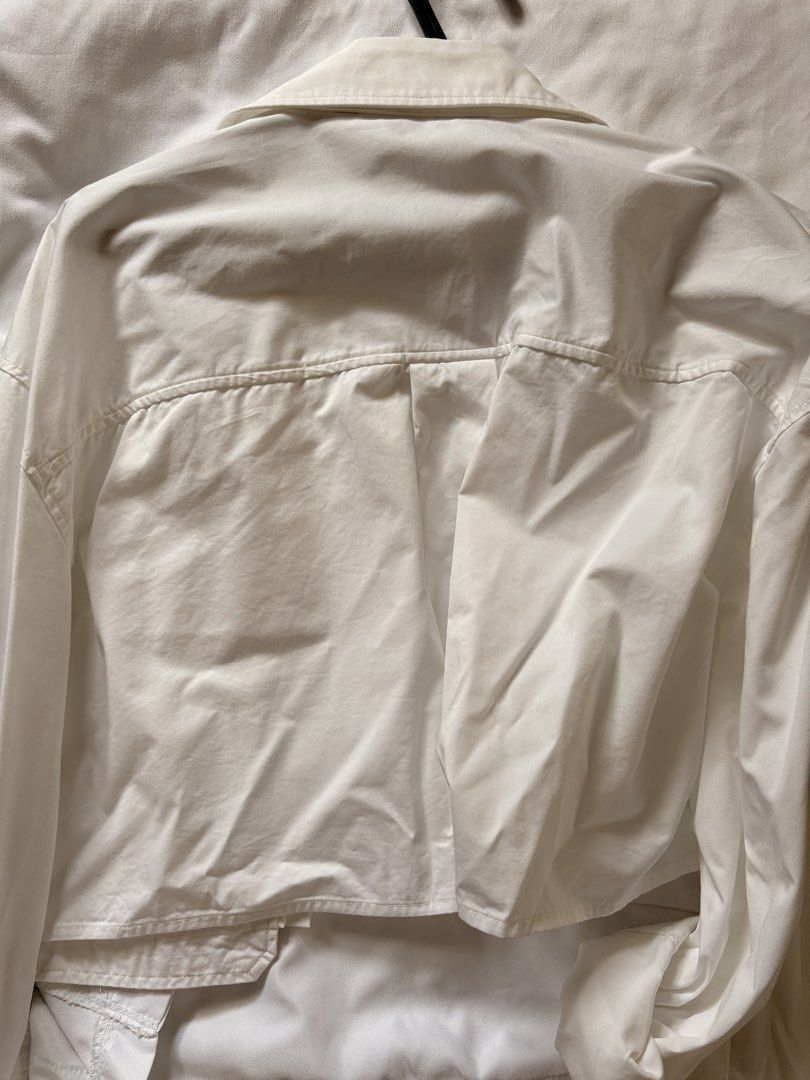 ZARA White Cropped Polo Short with Pockets (Category: Shirts) located in Santa Rosa. Submitted by bluemingbh (Listing ID 1451962576, Image 3). Description: - White ZARA cropped shirt - Size M - never used mop: gcash, bdo, maribank mod: j&t, sdd (makati or laguna).