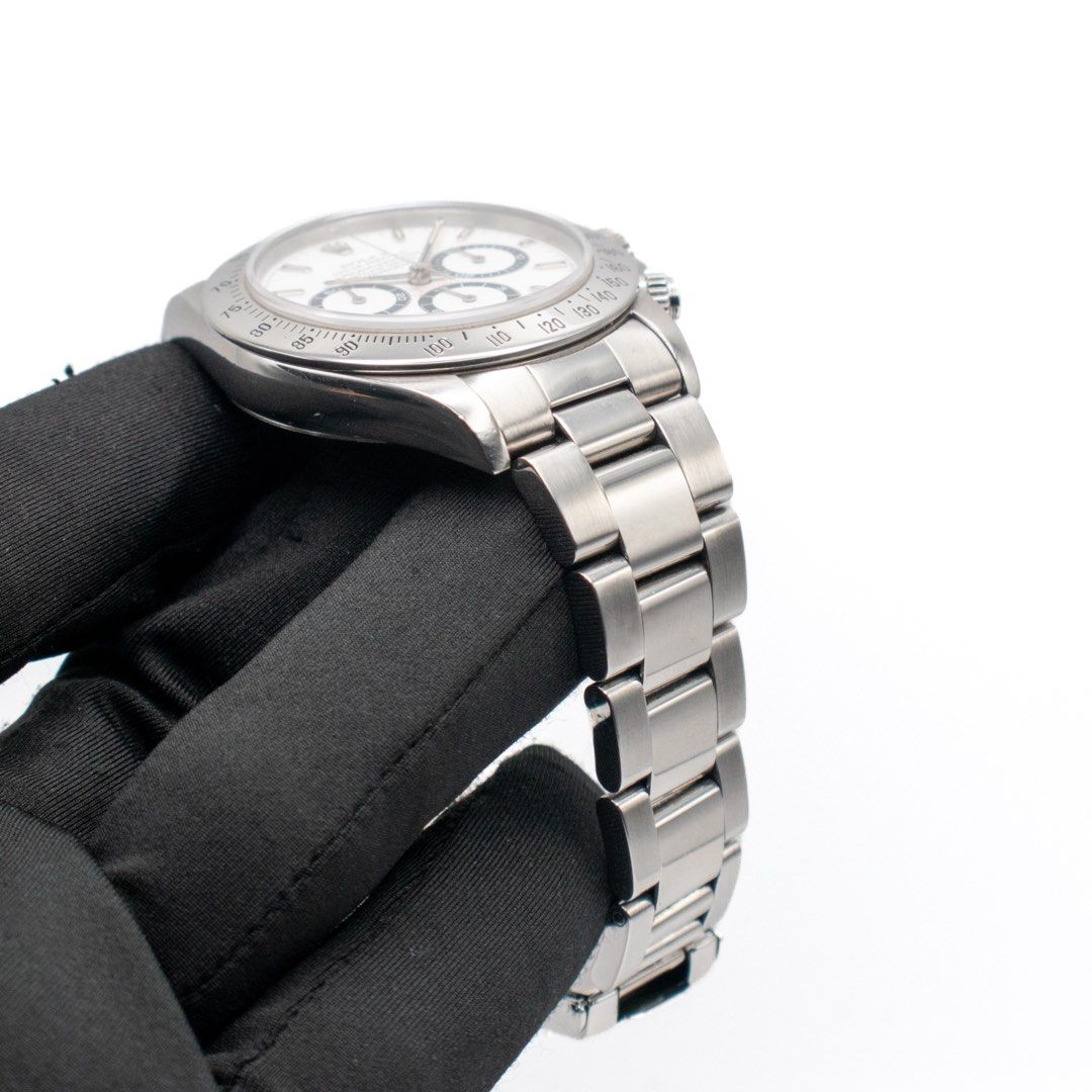 1996 Full Set Rolex Daytona Zenith Ref. 16520 White Dial (Category: Watches) located in Singapore. Submitted by singapurawatches (Listing ID 1452212037, Image 3). Description: Join our channel to have access to the latests stocks update: @singapurawatches Rolex Daytona Zenith Ref. 16520 White Dial Year 1996 Diameter: 40mm Original box: yes Original papers: yes Available at the shop! 📍14 Scotts Road, Far East Plaza # 02-114 Singapore 228213 Payme
