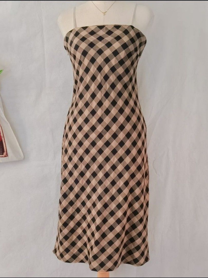 (6) Brown & Black Gingham Midi Strappy Dress (Category: Dresses) located in Pasig City. Submitted by mavi.lueur (Listing ID 1452235706, Image 1). Description: *see pic for measurements and details*.