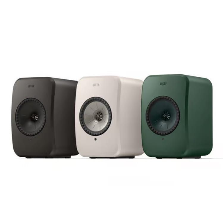 包送貨 | 旺角門市發售 | 原裝行貨 2年保養 | KEF LSX II LT 無線音響系統 （分類：Soundbar、揚聲器、藍牙喇叭、耳擴）位於 Hong Kong。 由 100buybuys 提交（商品編號 1452151265，圖片 1）。簡介： 設計精巧且多功能 LSX II LT 保持了與 LSX II 相同的時尚精巧的設計。它還包含安裝插件，可安全地放置在 P1 桌上架和 S1 腳架上。為增加揚聲器設定的靈活性，專門設計的 8 米 C-Link 揚聲器連接線，提供了額外的 5 米連接範圍，為您的揚聲器個人設定偏好提供更多客製化和多功能選擇。 美學臻於完美 LSX II LT 有三種飾面可供選擇：灰綠、岩石白和石墨灰。這些緞面啞光的同色系飾面增添精緻的美感，打造現代時尚外型。雅緻的背板、Uni-Q 驅動單元與反射孔都使用同色系飾面，帶有低調的設計元素，每個細節都經過精心打磨。 由 Michael Young 設計 LSX II LT 美感設計出自工業設計指標人物 Micha