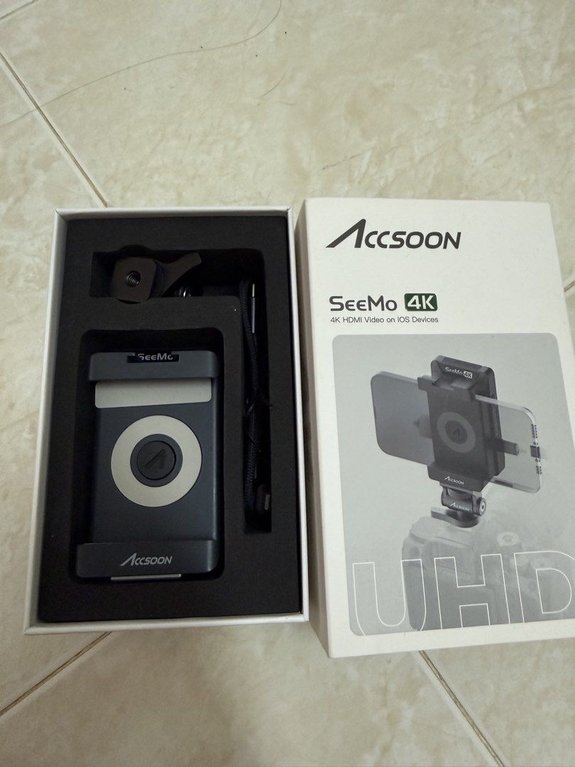 Accsoon SeeMo 4K HDMI Adapter for iPhone / iPad | Like New (Category: Video Cameras) located in Kuala Lumpur. Submitted by jackyguan (Listing ID 1452220780, Image 1). Description: Selling because it’s rarely used. ✅ Excellent condition ✅ Fully functional ✅ Complete box set ✅ Well maintained Mainly bought for monitoring purposes but ended up using it only a few times. Price: RM480 (Negotiable for serious buyers).