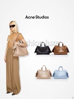 (Category: ) located in . Submitted by fashion.luxe.collection (Listing ID 1452313408, Image 1). Description: .