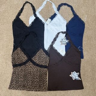 （分類：）位於 。 由 y2k.thriftzz 提交（商品編號 1452150090，圖片 1）。簡介： 。