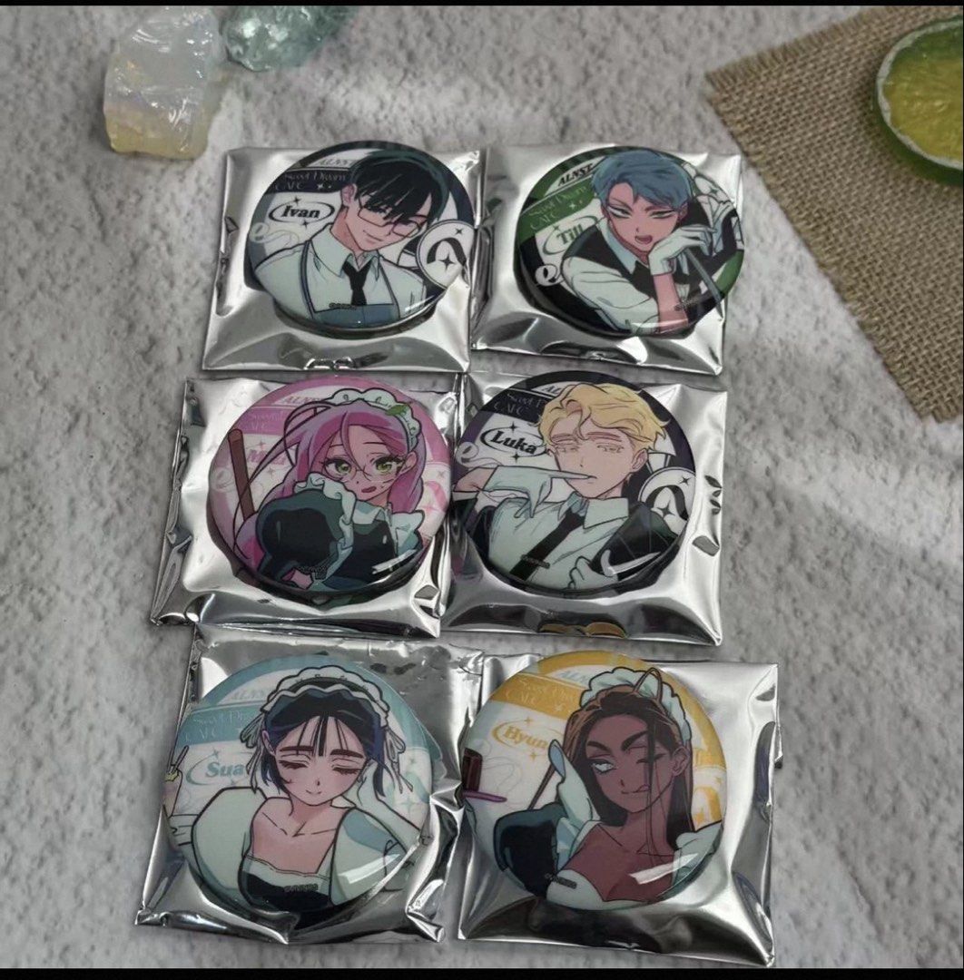 Alien stage Badges split (Category: J-Wave Merchandise) located in Singapore. Submitted by reaneyumei (Listing ID 1452233692, Image 1). Description: First Pic: Cafe badges will be doing 2 splits First split ✅ Second split Ivan —> 4$ Mizi —> 3$ Hyuna —> 3$ If all characters are claimed I will refuse price from 3$ —> 2$ for everyone The second set/pic All Ivan and Till and Luka and Sua are claimed Except for the Ivan on the bottom Each are priced 1