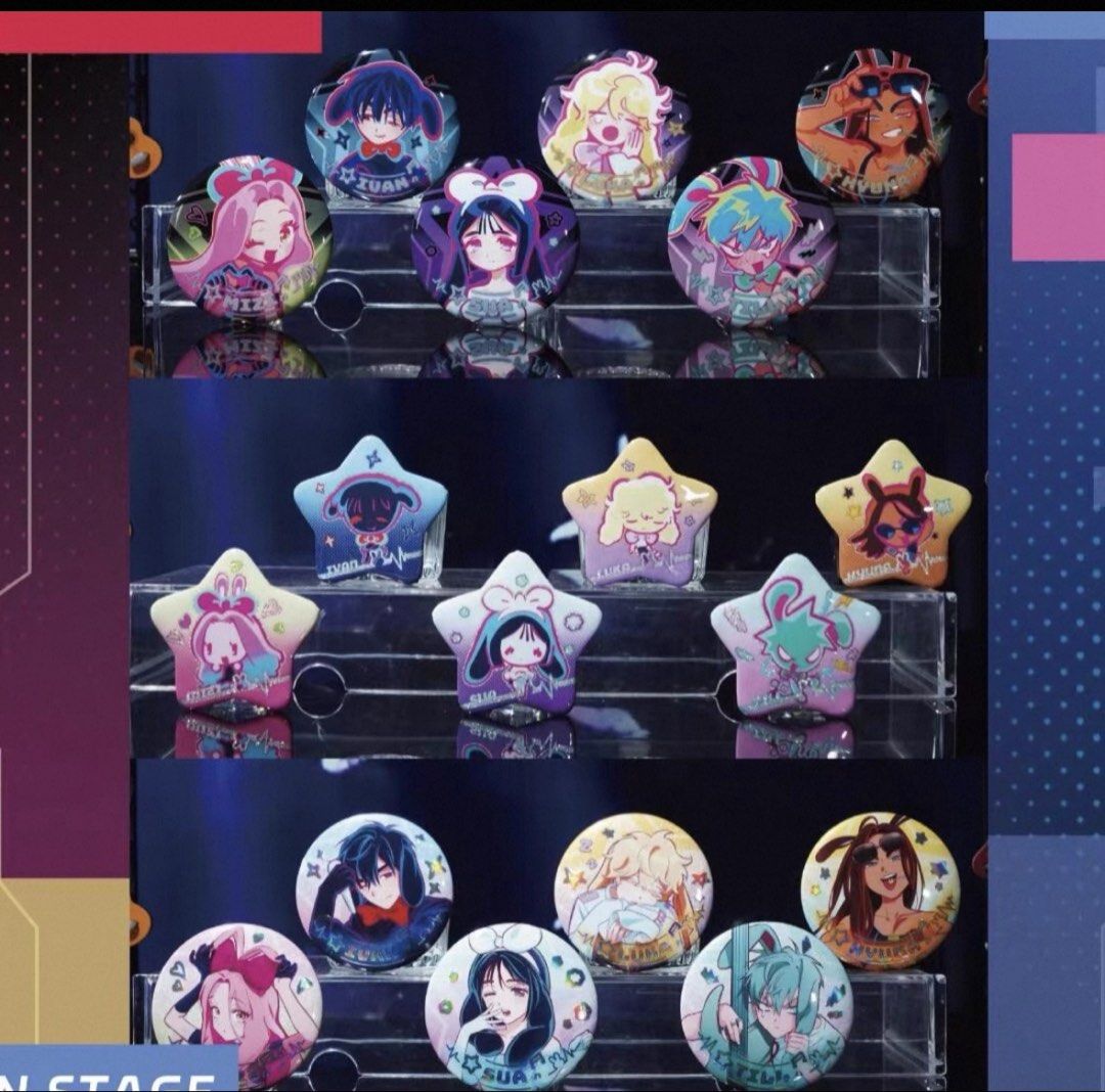 Alien stage Badges split (Category: J-Wave Merchandise) located in Singapore. Submitted by reaneyumei (Listing ID 1452233692, Image 2). Description: First Pic: Cafe badges will be doing 2 splits First split ✅ Second split Ivan —> 4$ Mizi —> 3$ Hyuna —> 3$ If all characters are claimed I will refuse price from 3$ —> 2$ for everyone The second set/pic All Ivan and Till and Luka and Sua are claimed Except for the Ivan on the bottom Each are priced 1