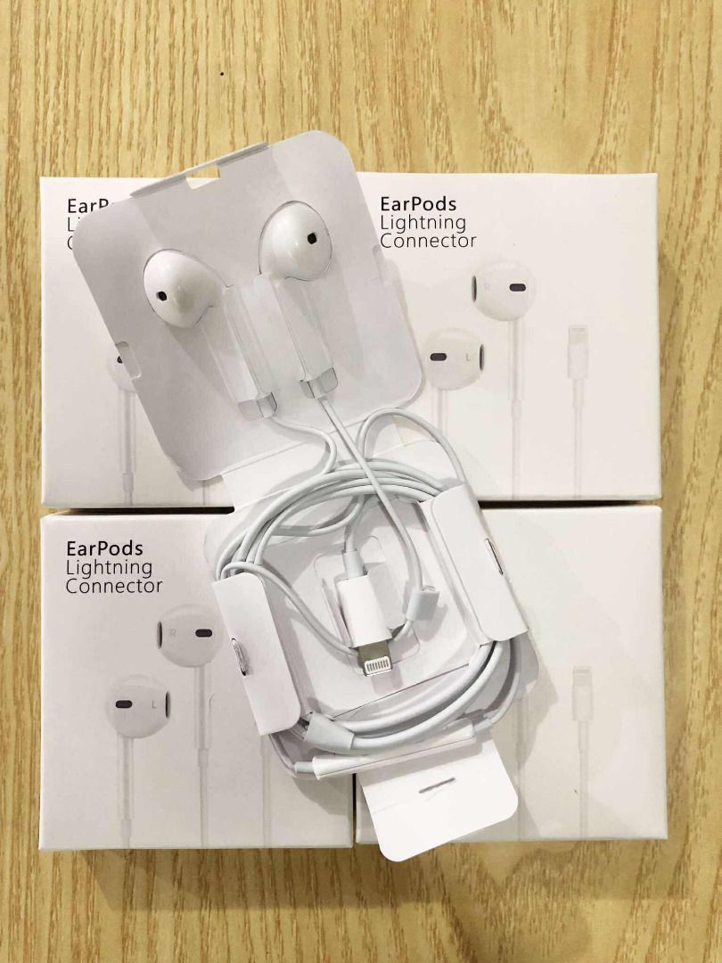 Apple EarPods with Lightning Connector (Category: Earphones) located in Mandaue City. Submitted by marj-legitseller (Listing ID 1452229204, Image 1). Description: - Genuine Apple EarPods - Lightning connector - Compatible with iPhones and iPads with Lightning port - Comes in original packaging.