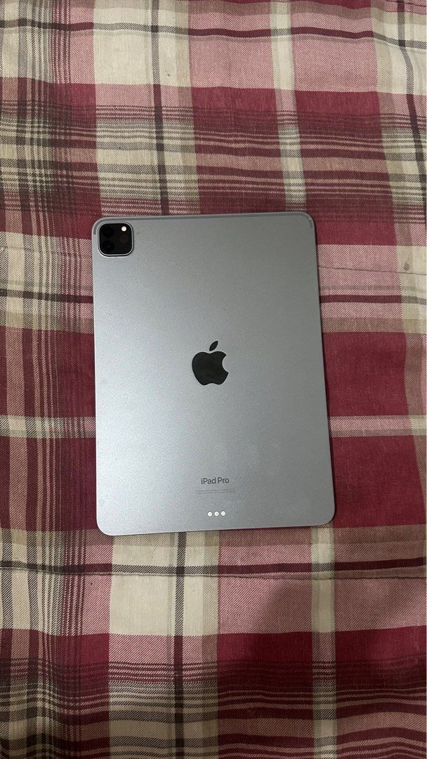 Apple iPad Pro 11-inch (4th Generation) M2 | 128GB | Complete with Box (Category: iPad) located in Manila. Submitted by em_gadgets (Listing ID 1452244179, Image 1). Description: Specifications: • ✅ Apple iPad Pro 11-inch (4th Generation) • ✅ 128GB Storage • ✅ Apple M2 Chip • ✅ iPadOS 18.6 • ✅ 11-inch Liquid Retina Display with ProMotion (120Hz) • ✅ Face ID • ✅ USB-C / Thunderbolt Port • ✅ Supports Apple Pencil (2nd Gen) & Magic Keyboard Condition