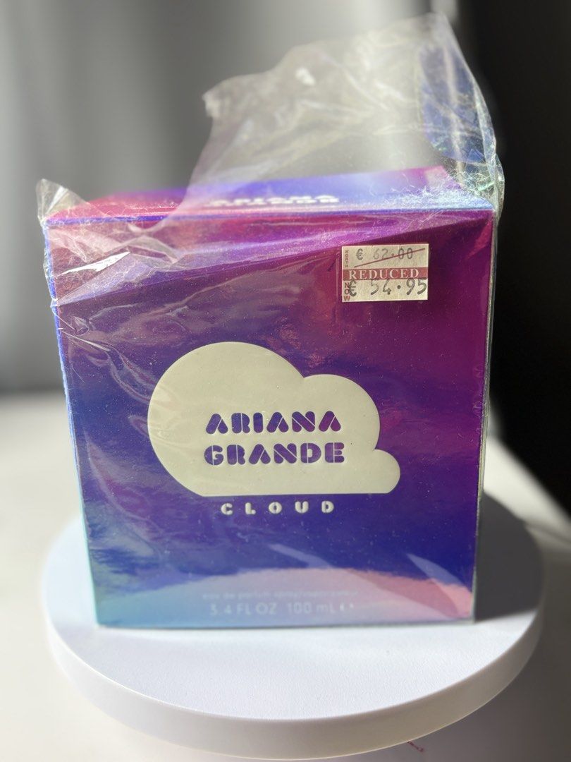Ariana Grande Cloud 100ml (Category: Fragrance & Deodorants) located in San Pedro. Submitted by plusizzforless.ph (Listing ID 1451843099, Image 2). Description: Ariana Grande Cloud 100ml A few sprays missing Bought from Europe 100% Authentic Rfs: Not compatible with my body chemistry Loc: San pedro Laguna Can do Lalamove/JNT.