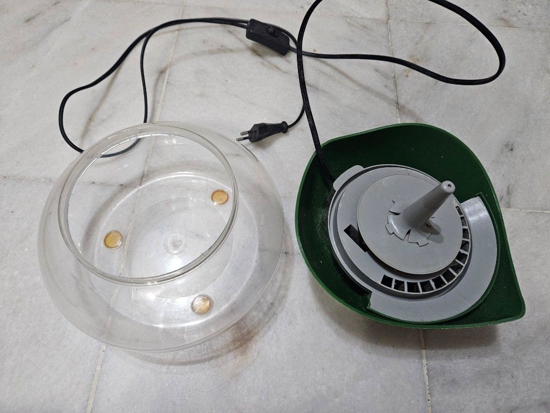 Aroma diffuser (Category: Air Purifiers & Dehumidifiers) located in Kuala Lumpur. Submitted by dylanyow8 (Listing ID 1452266510, Image 3). Description: - Minor defects on the surface - Functionality is ok, works perfectly 👌 - Selling because no longer using it.