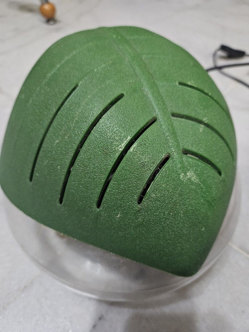 Aroma diffuser (Category: Air Purifiers & Dehumidifiers) located in Kuala Lumpur. Submitted by dylanyow8 (Listing ID 1452266510, Image 2). Description: - Minor defects on the surface - Functionality is ok, works perfectly 👌 - Selling because no longer using it.