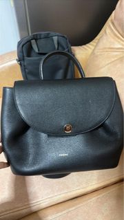 (Category: ) located in . Submitted by luxuresbagsandaccessories (Listing ID 1452141510, Image 1). Description: .