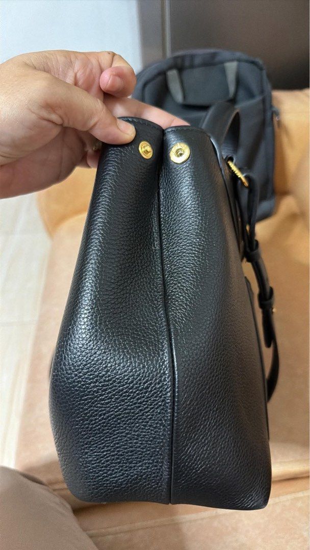 Authentic polene (Category: Luxury Bags & Wallets) located in Angeles City. Submitted by luxuresbagsandaccessories (Listing ID 1452141510, Image 3). Description: With authentic dustbag .