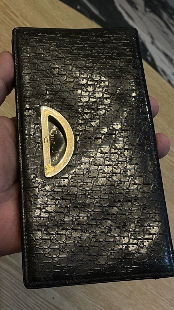 Authentic vintage dior wallet (Category: Luxury Bags & Wallets) located in Cavite. Submitted by ohmie23 (Listing ID 1452293357, Image 1). Description: Authentic vintage dior wallet.