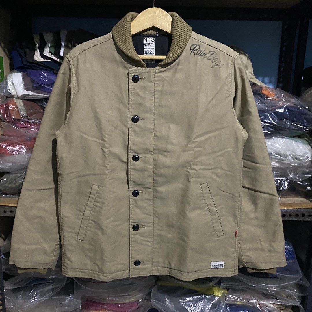 Bedwin & The Heartbreakers Rain Dogs N1 Jacket Khaki Size 67x55 MIJ (Kategori: Baju Luaran) berada di Depok. Dikirim oleh blacksmiththriftmart (ID iklan 1452271082, Gambar 1). Deskripsi: Bedwin & The Heartbreakers Rain Dogs N1 Jacket Khaki Size 67x55 MIJ.