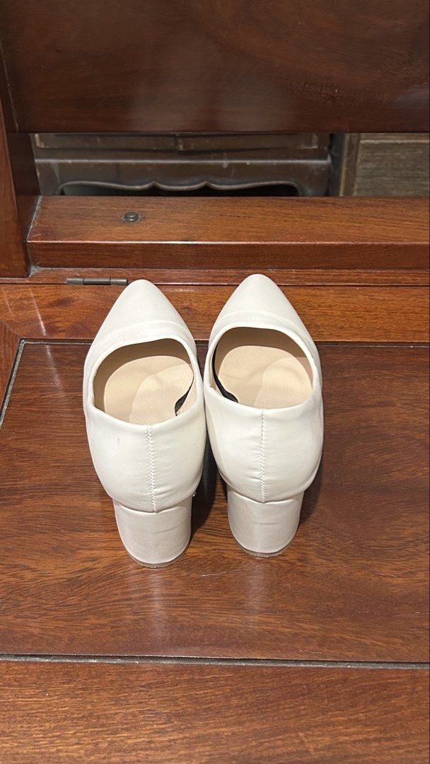 Beige Heels Size 38 (Category: Heels) located in Manila. Submitted by pomegranate444 (Listing ID 1452232927, Image 2). Description: Size 38 (9 inches) Tondo, Mnl.