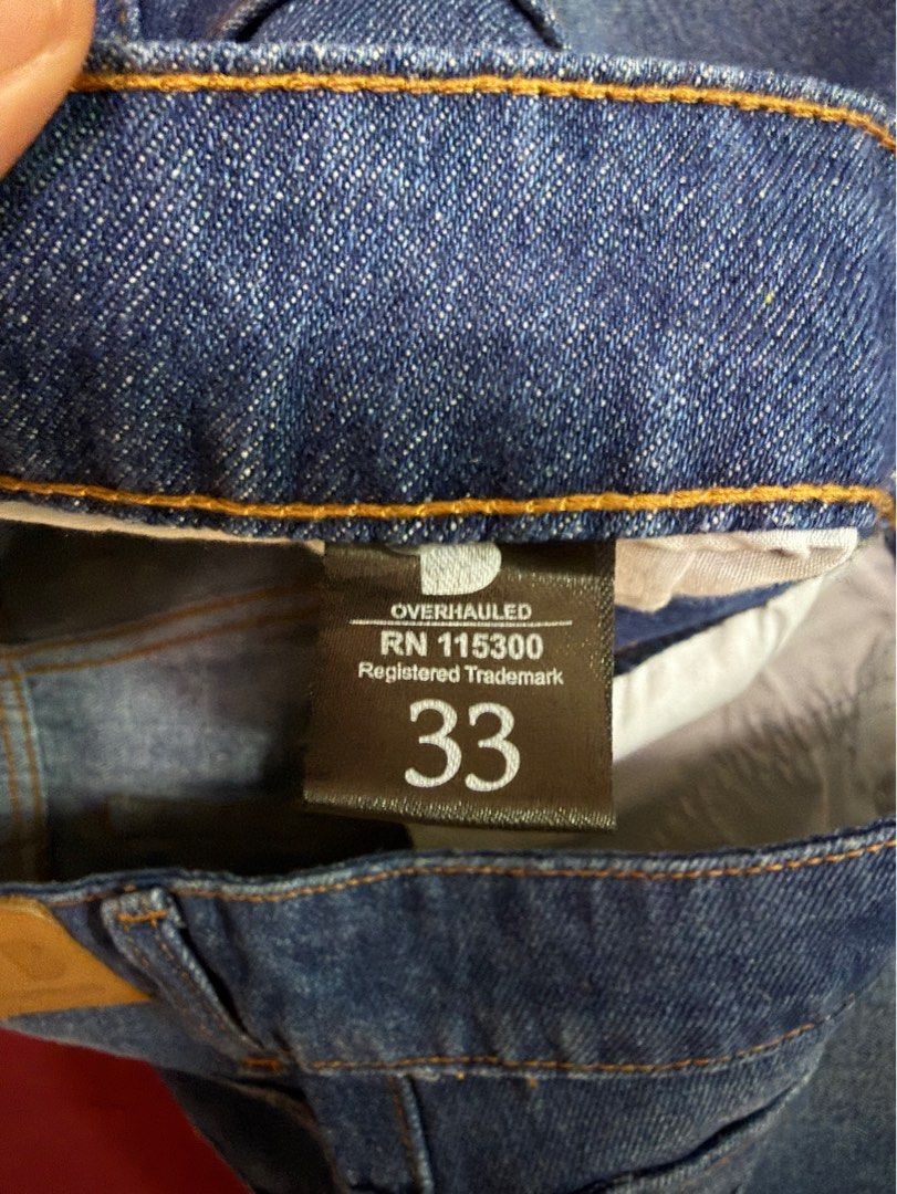 Bench Overhauled Jean (Category: Jeans) located in Quezon City. Submitted by 11zerofive (Listing ID 1452177680, Image 2). Description: w 33 inseam 26 L 36 - Classic blue denim jeans - Size: 33 waist - Fit: Standard - Perfect for everyday wear .