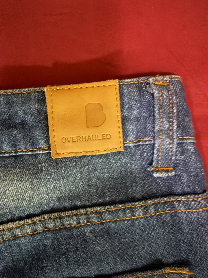 Bench Overhauled Jean (Category: Jeans) located in Quezon City. Submitted by 11zerofive (Listing ID 1452177680, Image 3). Description: w 33 inseam 26 L 36 - Classic blue denim jeans - Size: 33 waist - Fit: Standard - Perfect for everyday wear .