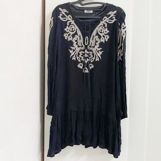 (Category: ) located in . Submitted by shopsundayx (Listing ID 1452232371, Image 1). Description: .