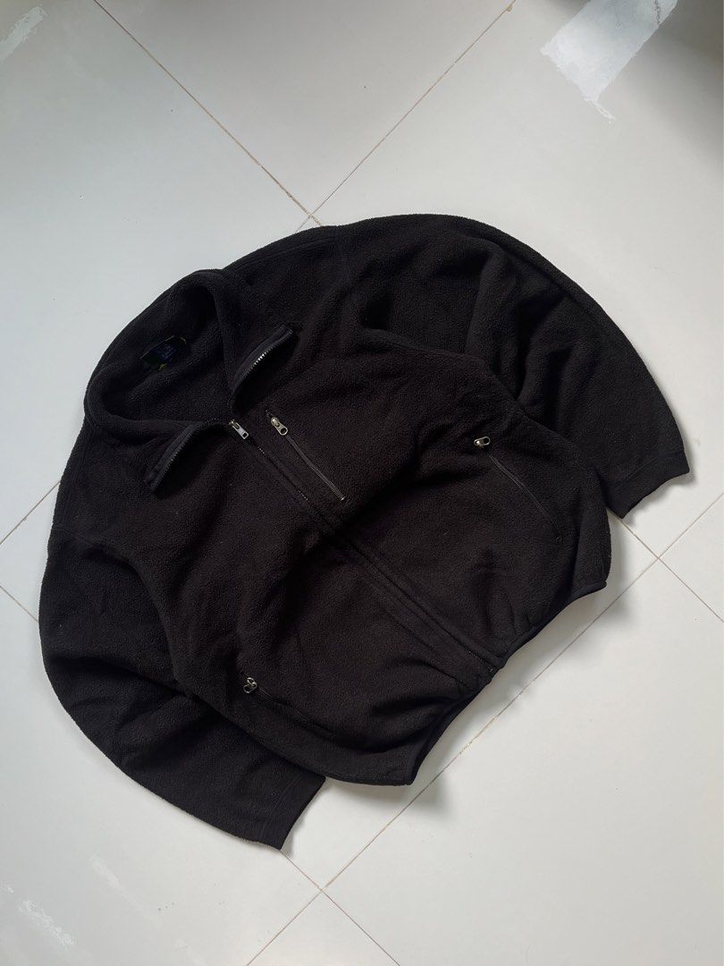 Black Fleece Jacket (Category: Coats, Jackets and Outerwear) located in Bacolod City. Submitted by danielle5_ (Listing ID 1452288653, Image 2). Description: Black Fleece Track Jacket Medium, 22x26 Flaws: none Mine: 250.