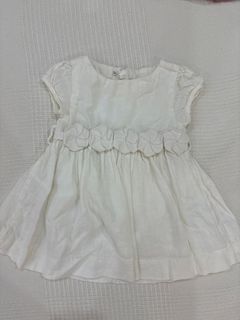 (Category: ) located in . Submitted by once.upon.a.closet (Listing ID 1452259693, Image 1). Description: .