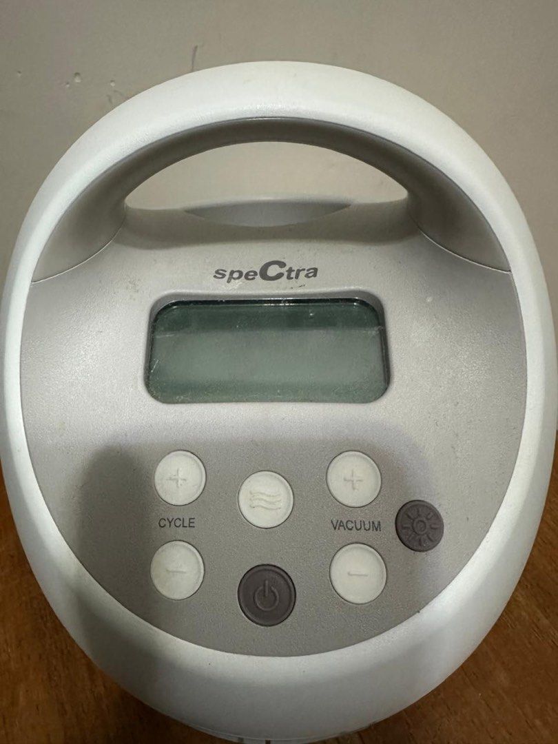Breast pump （分類：護理及餵哺 - 母乳及奶瓶）位於 Hong Kong。 由 divyac65hk 提交（商品編號 1452278520，圖片 3）。簡介： Spectra S1 pro. Its new and I hardly used it. Im selling this because my baby is comfortable with direct breastfeeding. Originally bought for 1500。