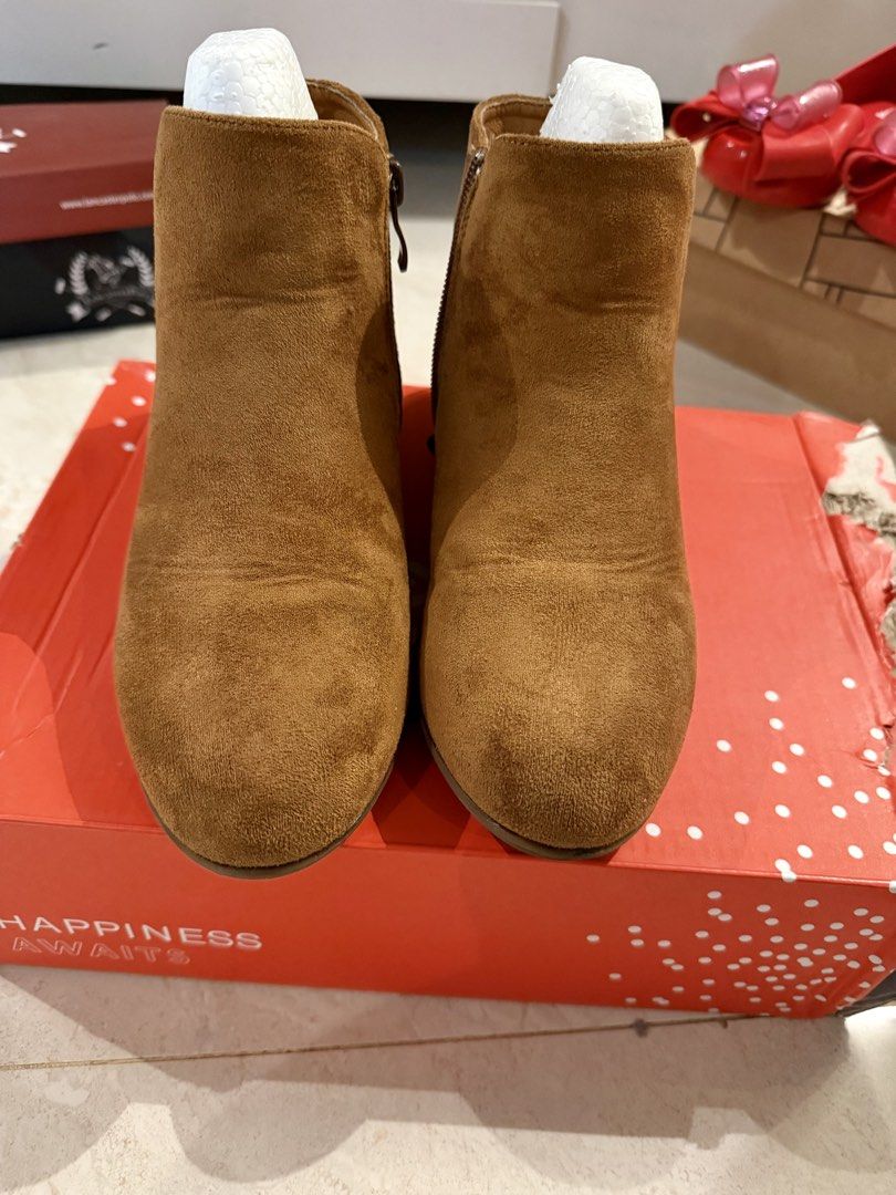 Brown Suede Ankle Boots with Side Zip (Category: Boots) located in Quezon City. Submitted by saturdayfindsstudio (Listing ID 1450007051, Image 2). Description: S&H ankle boots in a beautiful camel/tan color. Worn only twice for an event, so they’re still in excellent condition with minimal signs of use. Details: * Brand: S&H * Size: 36 * Color: Camel/Tan * Soft suede-like material * Side zipper closure * Comfortable flat sole * Stylish and versat