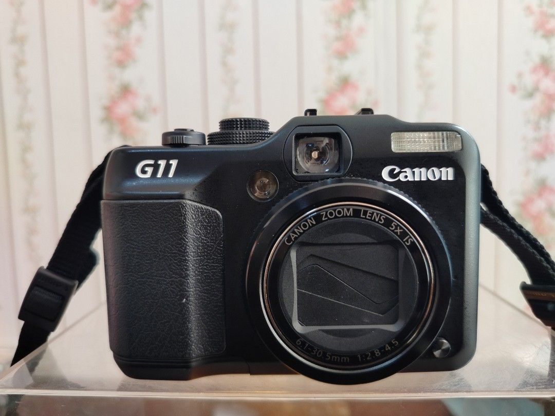 Canon PowerShot G11 (Category: Cameras) located in Kuala Lumpur. Submitted by de-vintage (Listing ID 1452121186, Image 3). Description: In perfect condition fully functioning well and tasted no problem lens ✅ flash ✅ LCD screen ✅ zoom ✅ body no scratches ✅ come with battery and SD card and charger.