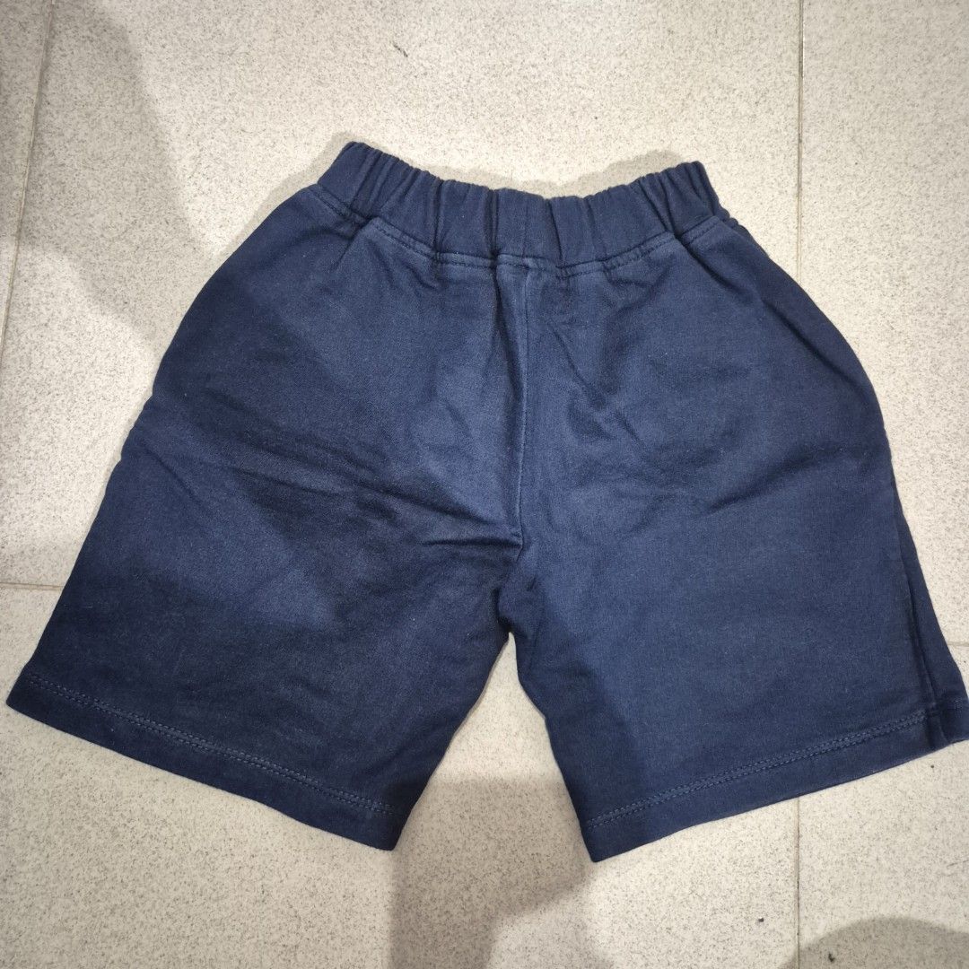 Celana Pendek Anak Laki Laki Maysara Navy (Kategori: 4 hingga 7 tahun) berada di Jakarta Barat. Dikirim oleh okta34 (ID iklan 1452291436, Gambar 2). Deskripsi: Pinggang 20cm - 25cm Panjang 32cm.