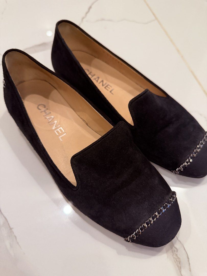 Chanel Black Suede Ballet Flats Size 36 (Category: Flats & Sandals) located in Quezon City. Submitted by chriz_m (Listing ID 1452238916, Image 3). Description: - Pre-owned Chanel ballet flats - Color: Black - Material: Suede - Size: 36 - Design: Classic cap toe with chain detail - Condition: Soles show wear from use - Reservation: Available with a half deposit.