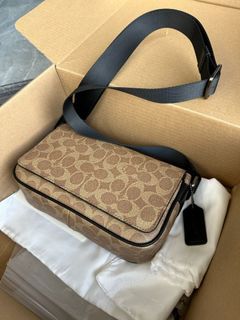 （分類：）位於 。 由 cosmichawk_7e6644 提交（商品編號 1452187801，圖片 1）。簡介： 。