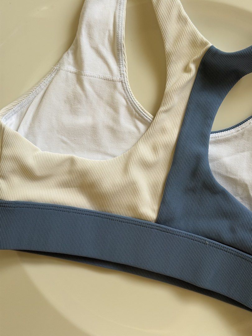 Common Mode Chroma Ribbed Sports Bra (Category: Activewear) located in Pasig City. Submitted by closetmaxxing (Listing ID 1452151252, Image 2). Description: Medium With pad slots Like new.
