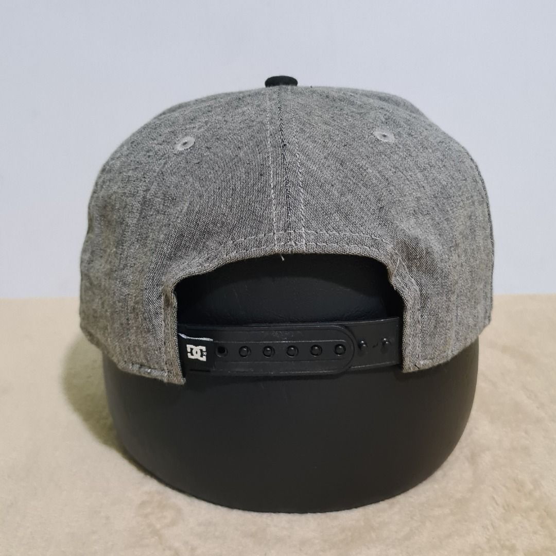 DC New Era 9fifty Snapback Cap (Category: Caps & Hats) located in Antipolo. Submitted by legit_imported_items (Listing ID 1452237721, Image 3). Description: Kindly read first thank you! DC New Era 9fifty Snapback Cap in fair condition Size: one size fits most Price: ₱699 (FIXED) 💯 Authentic / Legit from US issue: may name patch sa right side ng cap FIXED PRICE Antipolo Location *MoP: Metrobank / Gcash *No Reservation *Payment First (first to pay