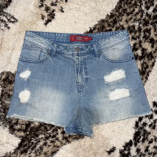(Category: ) located in . Submitted by ejay.thrift.clothes (Listing ID 1452279023, Image 1). Description: .