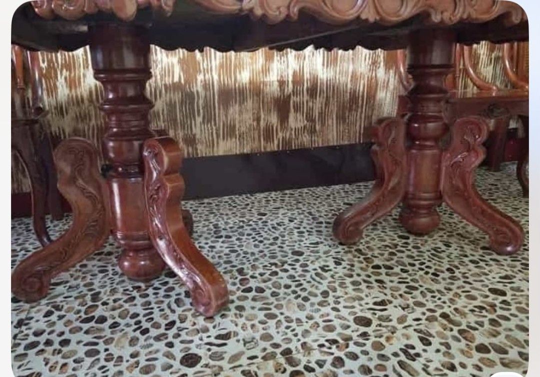 Dining table set narra, with 3 chairs (Category: Tables & Sets) located in General Trias. Submitted by seisuke.kanou (Listing ID 1452134869, Image 2). Description: narra dining table set 3chaira included preloved.