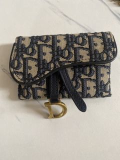 (Category: ) located in . Submitted by great_fashion_finds (Listing ID 1452107589, Image 1). Description: .