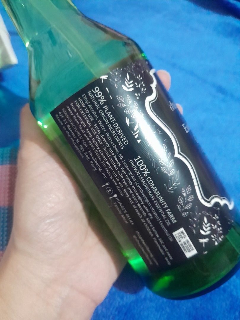 DwellBeing All-Natural Hand Sanitizer Gift Set (Category: Sanitizers & Disinfectants) located in Quezon City. Submitted by warmturtle.ba931b (Listing ID 1452221903, Image 3). Description: Dwellbeing Everything Clean All-Natural Sanitizer Gift Set Product Details: ✅ Authentic Dwellbeing Everything Clean All-Natural Sanitizer 🌿 Natural, multi-purpose sanitizing spray 🎀 Includes: 1 x Dwellbeing Everything Clean Sanitizer 1 x Hand Towel 1 x White W