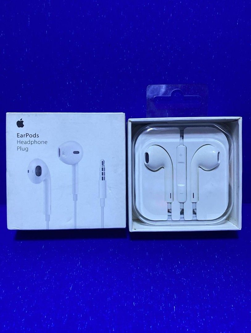 Earpods plug and play jack type (Category: Headphones & Headsets) located in Manila. Submitted by pricious (Listing ID 1452108127, Image 1). Description: .