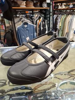 (Category: ) located in . Submitted by tokyothriftstore (Listing ID 1452211410, Image 1). Description: .