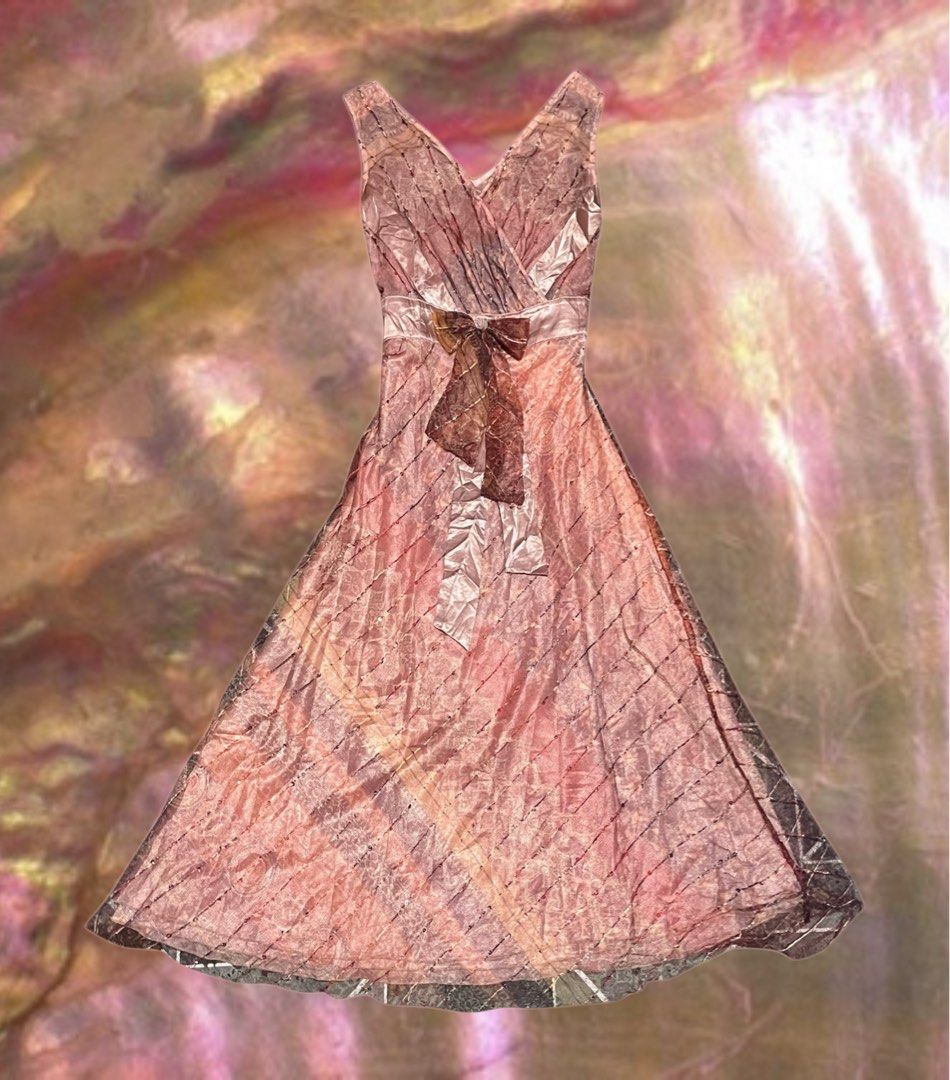 Fairy Pink Bow Dress (Category: Dresses) located in Taguig. Submitted by lilithryft (Listing ID 1452259161, Image 2). Description: 𝐅𝐚𝐢𝐫𝐲 𝐏𝐢𝐧𝐤 𝐁𝐨𝐰 𝐃𝐫𝐞𝐬𝐬 ˚˖𓍢ִ໋❀🧚🏽‍♂️ ໋ 𖥸 ₱355 only • brand on tag: BADINA • size on tag: M • model in photo has a small body frame • model height: 5’2”.