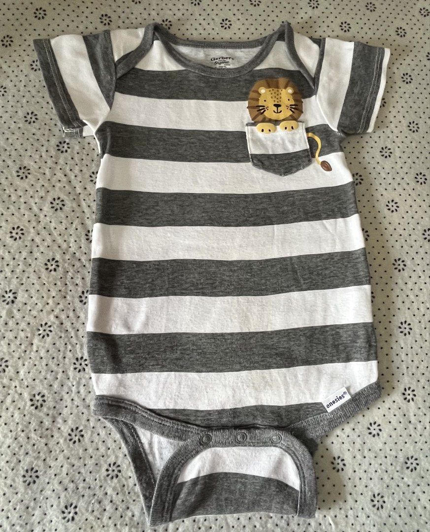 Gerber’s Organic Cotton Onesie (Category: Babies & Kids Fashion) located in Mexico. Submitted by hele_blushandthrift (Listing ID 1452177949, Image 1). Description: .