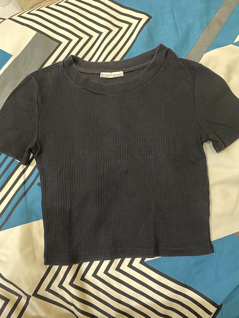 Get 2 ZARA TSHIRT (Kategori: Atasan) berada di Jakarta Selatan. Dikirim oleh two_shop.official (ID iklan 1452246142, Gambar 2). Deskripsi: Get 2 cuma 60.000 Warna soft grey dan black.