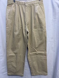 由 secondhandclothessell (刊登 ID 1452300751，圖片 1) 提交，位於 的 (類別：)，說明：。