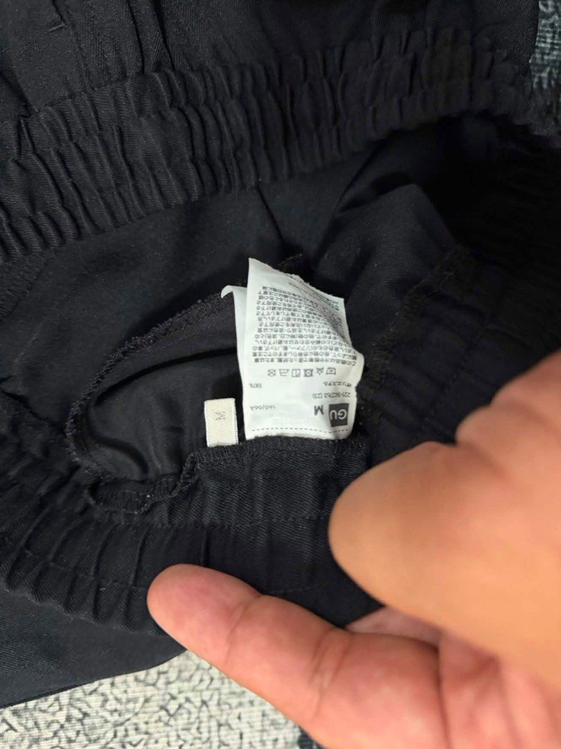 Gu Pleated Trousers in black (Category: Other Bottoms) located in Iloilo. Submitted by bunitoapparel_v2 (Listing ID 1452240364, Image 3). Description: waist 30 Length 38.