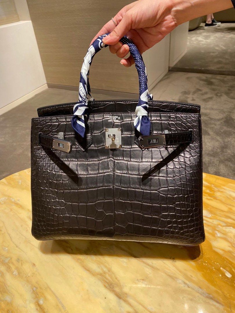 Hermes Birkin 30 (Category: Luxury Bags & Wallets) located in Makati City. Submitted by mnlbeautyboutique (Listing ID 1452281444, Image 1). Description: Brand new B30 black Croc Comes complete 1000% authentic .