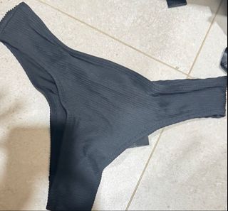 (Category: ) located in . Submitted by decluterwithellie8 (Listing ID 1452166754, Image 1). Description: .