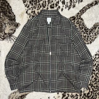 (Category: ) located in . Submitted by ejay.thrift.clothes (Listing ID 1452281166, Image 1). Description: .