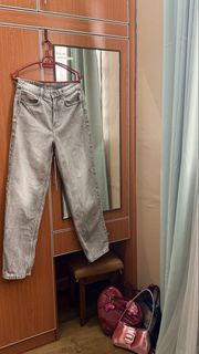 (Category: ) located in . Submitted by futureispreloved (Listing ID 1452229792, Image 1). Description: .