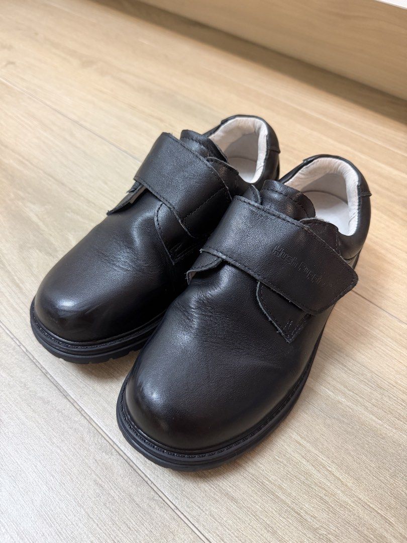 Hush Puppies 黑色皮鞋返學鞋 （分類：嬰兒及小童流行時尚）位於 Hong Kong。 由 shopaholic_coco 提交（商品編號 1452271675，圖片 2）。簡介： Hush Puppies 黑色學生皮鞋 有鞋墊，阿仔話舒服 Size 34 (220) 只着過一次 （本來買作童軍用，但因為童軍要有鞋帶皮鞋，所以只着過一次）。